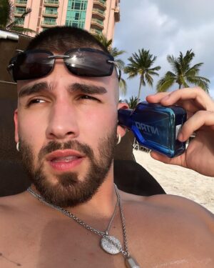 Manuel Turizo Instagram - Por Bahamas yendo a los lugares pa donde tú sales reina
