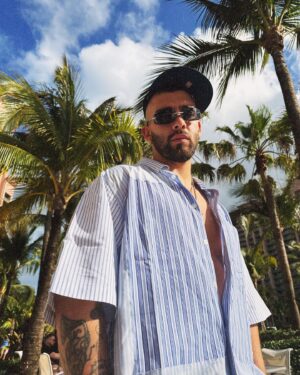 Manuel Turizo Instagram - Por Bahamas yendo a los lugares pa donde tú sales reina