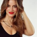 Manuela González Instagram - Hoy es viernes y ya se siente UNA ENERGÍA BACANA! 😝💥♥️ Feliz viernes para tod@s y feliz inicio de diciembre!💫