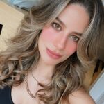 Manuela González Instagram - Pst! Pst! Una miradita! 😉😝♥️ A qué se dedican este miércoles? Y desde donde me leen? Les mando besos!