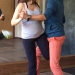 Manuela González Instagram - #tbt Una bailadita de salsa junto a mi hijo Pedro en la panza! Momento MÁGICO! MEMORABLE! INMEJORABLE💃🤰♥️ 🎶 Que lindos recuerdos profe! @puntaytaco #PedroMihermoso #salsa