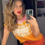 Manuela González Instagram - Come closer💋 Día de latonería, pintura y percha!