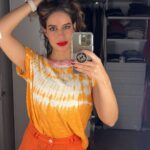 Manuela González Instagram - Come closer💋 Día de latonería, pintura y percha!