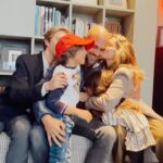 Manuela González Instagram - ♥️Amor mío, te mereces todo! Eres, simplemente, el mejor papá del mundo♥️ Lo más lindo de esta sorpresa fue tener a tus tres hijos reunidos buscando e imaginando cuál sería el regalo perfecto para ti… verlos a ellos tan bellos, cada uno tan único y especial, ver lo que hemos construido, es emocionante y profundamente gratificante. Ver su amor por ti, verte a ti en cada uno de estos seres hermosos, me recuerda todo lo que está bien en esta vida! TE AMAMOS! FELIZ DÍA y GRACIAS por tanto. 👏🏻👏🏻👏🏻♥️🙌🏻 @poloralphlauren #PoloRLStyle #publicidad