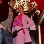 Manuela González Instagram - La noche de anoche, celebrando a las personas que día a día lo entregan todo y más, por sacar adelante los sueños del entretenimiento! Y celebrando además a nuestro hermoso @rodrigo_candamil quien Justo cumplió años! Y a eso súmele la buena vibra, la buena música, la luna llena, el celador en bici, el desmayado… @rodrigo_candamil @eltuto8 WHAT A NIGHT!!! Los quiero mucho!!!♥️ 📷 @eltuto8 👌🏻⚡️