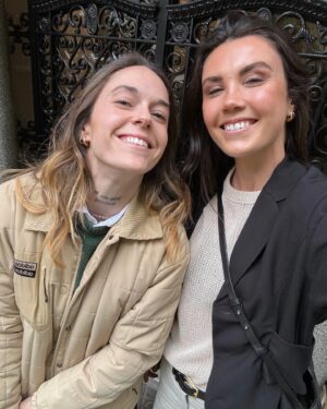 Mapi León Instagram - Feliz vida a esta maravillosa persona 🩷