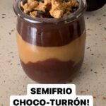 María Castro Instagram - SEMIFRIO DE TURRÓN!!!! Parte chocolateada: -100 ml nata montar -100ml leche -40 g azúcar -100g chocolate negro -sobre de cuajada Al recipiente y a enfriar Parte del turrón: -100 ml leche -100 g nata montar -125 turrón jijona -70 g azúcar -1 sobre cuajada Añadimos en caliente, sobre la mezcla de chocolate fría. Para decorar: migas de turrón, frutos secos machacados…. Lo que prefiráis… SIMPLEMENTE BRUTAL!!!!!!!
