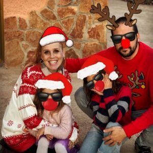 María Castro Instagram - Prácticamente nos hemos sacado el pijama para la foto…
Hasta este momento? Jugar, comer y jugar…
Nuestra Navidad.

El año que viene, y con bebé 3 con nosotros, puede que ni me saque el pijama para la estampa. 

FELIZ NAVIDAD PARA TODOS.
Especialmente para aquellos q no tienen ni fuerzas ni motivos para celebrar.