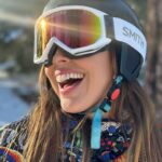María Elisa Camargo Instagram - Have some mercy. It’s like my 7th or 8th time 🎿 Este peje salao se adaptó a la nieve ❄️ :: Gracias @catalinaramirezchaves (FELICIDADES amiga por tu Emmy! Eres una dura) & @jsilver329 (insanely committed content creator, risking his own integrity 💪🏽) por unos días mágicos - y un behind the scenes even better 🥂, so far so good, 2024!