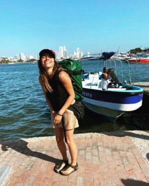 María Gracia Omegna Instagram - Post 45 minutos de viento fuerte sobre una lancha.