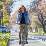María Gracia Omegna Instagram - Hace muchos años que uso la misma bici. Porque, según yo, tiene las tres “B” en el mundo ciclistico. Y además, cada vez que me la roban o algo pasa, me hace volver al tradicional San Diego por el reencuentro. @jamisbikes @icbikes
