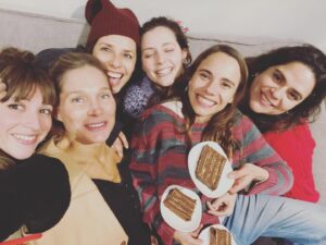 María Gracia Omegna Instagram - Reencuentro con excusa de cumpleaños. La @magdalenamullerv no esta durmiendo. Por si acaso.