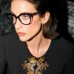 María Pedraza Instagram - simple and impeccable @carolinaherrera 🖤 @opticauniversitaria #opticauniversitaria #HerreraEyewear