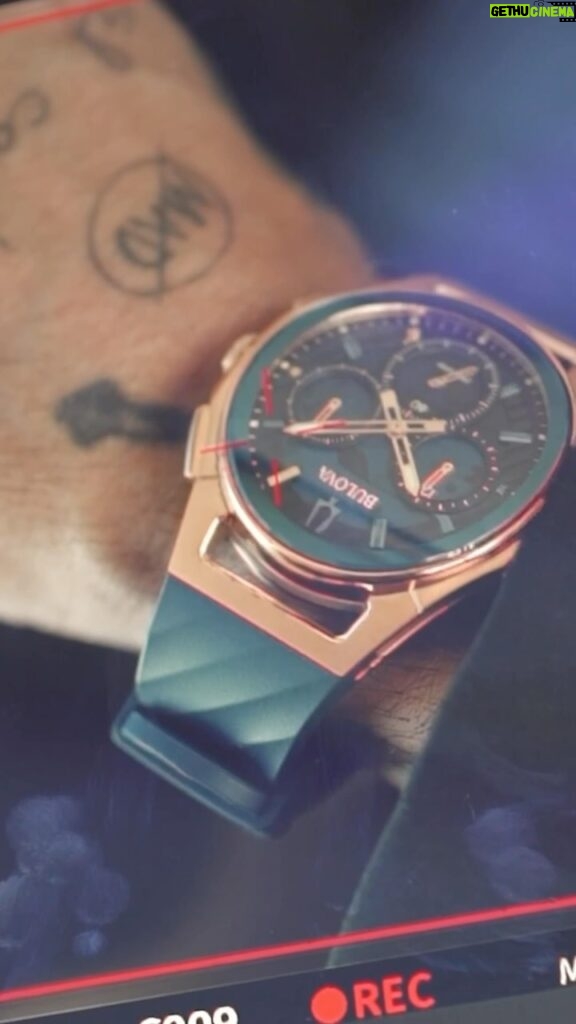 Marc Anthony Instagram - Bold rhythm. 🎵 The #AleAle music video features a sneak peek of the new Bulova x Marc Anthony CURV watch available May 15th. 👀