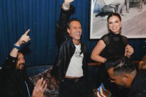 Marc Anthony Instagram - Mi gente! Mucho por compartirles y seguimos celebrando #MUEVENSE