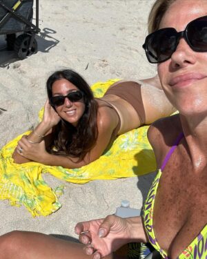 Marcela Baños Instagram - 🌴👙☀️🌈🍔💜💦🌴

@vmbikinis 
@rickiprensa
