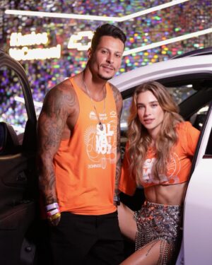 Marcela Fetter Instagram - Mais um ano com @chevroletbr no melhor carnaval, mas dessa vez ainda mais especial, porque viemos direto pra nossa lua de mel, com o Chevrolet Equinox 🤍✨

#JuntosNoCarnaval PubIicidade
