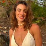 Marcela Fetter Instagram - e foi assim que troquei minha passagem de volta.. 😅