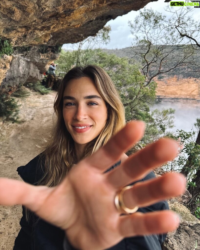 Marcela Fetter Instagram - Eu não tô um pouco apaixonada, eu tô MUITO apaixonada por Blue Mountains! A natureza é sempre surpreendente, a cada 10 minutos de trilha era um cenário completamente diferente e assim, cenário de FILME ENCANTADO! 🍂❤️