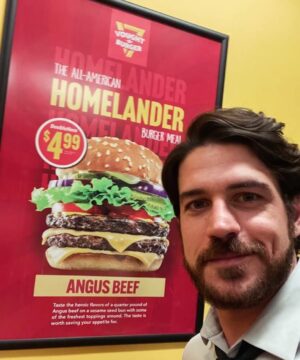 Marco Pigossi Instagram - The day Dr Cardosa tried a Vought Burguer… #genv 
@genv