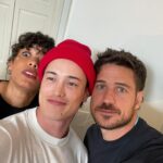 Marco Pigossi Instagram - E para comemorar o fim da greve vai ter DUMP de GEN V!!! Começando com esse elenco maravilhoso e talentoso e divertido!!