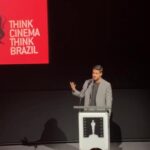 Marco Pigossi Instagram - Eu tenho muito orgulho desse festival. O @hbrfilmfest existe há quinze anos trazendo o melhor do Brasil para Hollywood. Ontem teve a cerimônia de abertura e foi muito especial. Uma noite linda, cercada de tantos colegas e amigos talentosos! Parabéns @talizesayegh pelo trabalho sério e dedicado e parabéns a todos que fazem o festival acontecer! @mateushueb 📸 @wippich