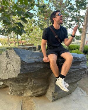 Marco Pigossi Instagram - Quando o assunto é sério, mas a foto nem tanto.