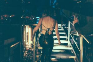 Maren Morris Instagram - When you accidentally didn’t flash check your top pre-show. 

photos: @lucyfosterphoto