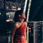Maren Morris Instagram - CAUGHT AIR IN CARDIFF❤️‍🔥 photos: @lucyfosterphoto