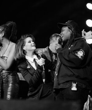 Maren Morris Instagram - Love rose up. 

Thank you Nashville, the gorgeous Queens and the LGBTQ  community for showing up last night. 

A HUGE thank you to @allisonrussellmusic , @aharnell   @nashvillehk for pulling off the unthinkable at Bridgestone. A lot of healing happened and it won’t be forgotten. 🏳️‍🌈🏳️‍⚧️