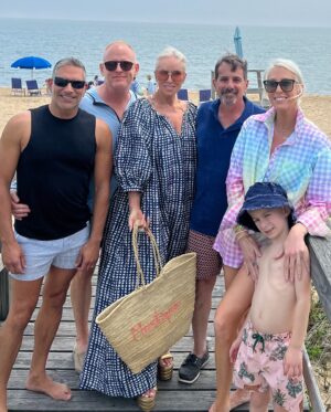 Margaret Josephs Instagram - Escape to the Cape ! Happy Memorial Day Weekend!! ❤️🤍💙🌊💋👧🏼 #memorialdayweekend 

Caftan @conigliopalmbeach 
Short set @shopjocelyn