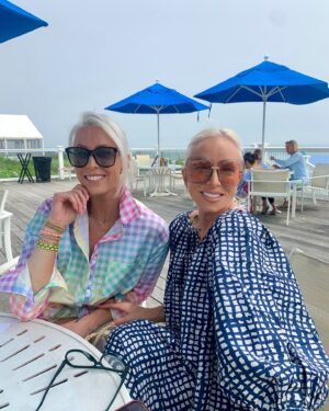 Margaret Josephs Instagram - Escape to the Cape ! Happy Memorial Day Weekend!! ❤️🤍💙🌊💋👧🏼 #memorialdayweekend 

Caftan @conigliopalmbeach 
Short set @shopjocelyn