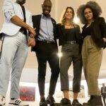 Maria Bopp Instagram - No dia que fez um mês da invasão dos terroristas nas nossas instituições democráticas, eu estive no Palácio do Planalto. Ontem fizemos um primeiro encontro de artistas e influenciadores com Lula pra discutirmos, principalmente, a importância da comunicação do governo nos próximos quatro anos. Falamos como nós, apoiadores do Lula e que temos um alcance grande nas redes, podemos ser pontes para que todas as ações realizadas pelo governo cheguem de fato na população - sendo a maior dificuldade, ainda, o combate às fake news. A real é que a gente não deve deixar a disposição pra conversar com quem pensa diferente da gente só em época de campanha. O “vira-voto” tem que ser todo dia. É cansativo, mas é necessário e ontem foi um dia tão lindo que eu saí com muito gás. Tô pensando numas ideias do que fazer pra deixar essa ponte governo-população mais acessível. Vou tentar estruturar isso melhor e conto pra vcs. Obrigada, @janjalula maravilhosa pelo convite, e obrigada a todos pela troca inspiradora de ontem. Bora nois ♥️
