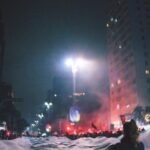 Maria Bopp Instagram - Não liga pro que os outros falam, São Paulo. Desde quando você se preocupa com a opinião dos outros??? Então, amiga, você é maravilhosa do seu jeito! Claro, mesmo com todos os seus problemas. Ué, e existe alguém que não tem defeitos??? Alguém aqui é perfeita? Repete comigo: eu sou foda. Eu me amo. Eu sou cara. Eu importo. Isso, agora levanta a cabeça, toma um banho que você tá imunda e se valoriza, minha filha. Curte seu aniversário hoje, tá? Conta comigo pra tudo, SP. Te amo, você sabe.