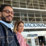 Maria Bopp Instagram - No início do ano eu falei em voz alta que adoraria fazer uma comédia romântica e 10 dias depois recebi esse convite do @rafael_ecg. Um remake brasileiro de AMIZADE COLORIDA. Era bom demais pra ser verdade, achei que não podia ficar melhor. Mas ficou. O talento inesgotável do @icaro como par romântico. A produção da @bionicafilmes por trás. A direção impecável do @rafael_ecg. A adaptação esperta e deliciosa do roteiro feita pela @mazatz e pelo @rafael_ecg pro nosso Brasil e pra novos tempos também. Acabamos de terminar de filmar e eu já tô com saudades. Que sonho, sério. Quem dera fazer cinema fosse sempre assim. Agora só falta vocês assistirem. Em breve num cinema perto de você ♥️