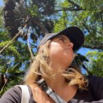 Maria Bopp Instagram - 4ª edição da Feira Nacional da Reforma Agrária. Muita comida boa, produtos orgânicos, fitoterápicos, música, céu azul, gente linda e de esquerda. Dia maravilhoso ♥️