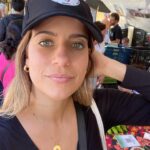 Maria Bopp Instagram - 4ª edição da Feira Nacional da Reforma Agrária. Muita comida boa, produtos orgânicos, fitoterápicos, música, céu azul, gente linda e de esquerda. Dia maravilhoso ♥️