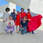 Maria Bopp Instagram - No dia que fez um mês da invasão dos terroristas nas nossas instituições democráticas, eu estive no Palácio do Planalto. Ontem fizemos um primeiro encontro de artistas e influenciadores com Lula pra discutirmos, principalmente, a importância da comunicação do governo nos próximos quatro anos. Falamos como nós, apoiadores do Lula e que temos um alcance grande nas redes, podemos ser pontes para que todas as ações realizadas pelo governo cheguem de fato na população - sendo a maior dificuldade, ainda, o combate às fake news. A real é que a gente não deve deixar a disposição pra conversar com quem pensa diferente da gente só em época de campanha. O “vira-voto” tem que ser todo dia. É cansativo, mas é necessário e ontem foi um dia tão lindo que eu saí com muito gás. Tô pensando numas ideias do que fazer pra deixar essa ponte governo-população mais acessível. Vou tentar estruturar isso melhor e conto pra vcs. Obrigada, @janjalula maravilhosa pelo convite, e obrigada a todos pela troca inspiradora de ontem. Bora nois ♥️