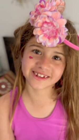 Maria Fernanda Callejón Instagram - Arrancando  la semana a pura creatividad! Mi Gio siempre tan ocurrente, a quien habrá salido? 😆😍
#felizlunesparatodos