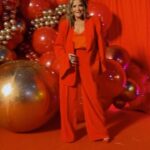 Maria Fernanda Callejón Instagram - In red ❤️ @revistacaras 30 años Sastrero ondero ! @tschudyjavier Sandalias @deattar Joyas @bartolomejoyas Makeup @davidduquesneok Hair @alecampospeluqueria