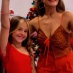 Maria Fernanda Callejón Instagram - FELIZ NAVIDAD!🎄 Les deseamos con todo nuestro AMOR❤️