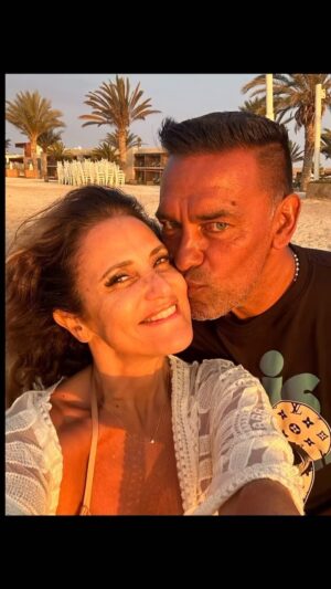 Maria Fernanda Callejón Instagram - Mi Valentín❤️❤️
Mi Negrito del amor, nosotros aquí , apostando al amor SIEMPRE! “Hilo Rojo”❤️ 😘@fernandonegrogamboa 
#nuestrotema  #nuestroviajesoñado