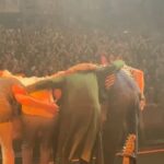 Maria Gadú Instagram - agradecendo aqui a todas as pessoas que foram aos shows de São Carlos e Curitiba! Foi um fim de semana lindão!!!! como é bom voltar a estrada e reencontrar vocês! ♥️♥️♥️♥️♥️♥️ clarineta: @manojayv baixo: @_deeptones percussão e milagres: @feliperoseno som: @diogoguedes666 , @adrianavianas e @lill4s luz: @ligiachaim e @camilajordao.cj direção técnica: @paulinhobarroso produção: renato tuxá produção executiva: @nascimentomusica e @popi.itapema fotos curitiba (1/2/3/4): ederwmachado foto/vídeo sesc são carlos (5/6): @paulinhobarroso