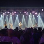 Maria Gadú Instagram - fotos lindas do show de São Paulo (sesc 14 bis) na sexta e de Bertioga ( Festival Internacional Indigena de Bertioga) ontem!! Dias emocionantes!! Obrigada a todas as pessoas que foram nos ouvir nesses 4 dias, cansada, porém feliz!!! ♥️ . Hoje participo do show do meu amigo @geanramospankararuoficial aqui em Belém do Pará, no palco Encantaria no evento Semana dos Povos Indigenas! Muita gente linda no palco! O evento começa as 13h! Até já 💕 . Fotos de @ligiachaim @laogawa e @paulinhobarroso