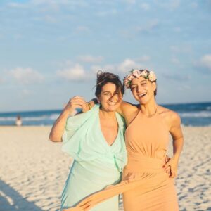 Maria Pinna Instagram - Dia 29 de março é seu dia, mas todo dia 29 de março eu ganho o melhor presente que Deus pode me dar: Você! Te amo minha companheira da vida! Que você siga nesse mundo por anos e anos, iluminando a todos que tem o privilégio de estar ao seu lado.
VIVA VOCÊ @ro_pinna 🎈💎💙