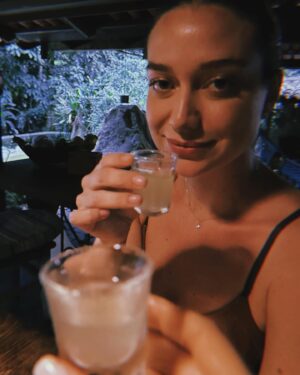Maria Pinna Instagram - Água de cachoeira e limoncello 🍋