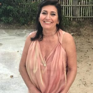 Maria Pinna Instagram - Dia 29 de março é seu dia, mas todo dia 29 de março eu ganho o melhor presente que Deus pode me dar: Você! Te amo minha companheira da vida! Que você siga nesse mundo por anos e anos, iluminando a todos que tem o privilégio de estar ao seu lado.
VIVA VOCÊ @ro_pinna 🎈💎💙