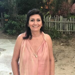 Maria Pinna Instagram - Dia 29 de março é seu dia, mas todo dia 29 de março eu ganho o melhor presente que Deus pode me dar: Você! Te amo minha companheira da vida! Que você siga nesse mundo por anos e anos, iluminando a todos que tem o privilégio de estar ao seu lado.
VIVA VOCÊ @ro_pinna 🎈💎💙