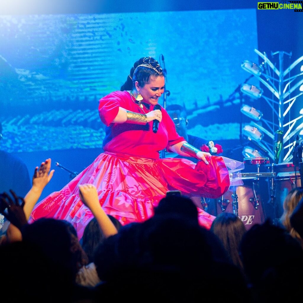 Maria Rita Instagram - Um ano do lançamento do “Samba da Maria”! 😍 Qual é sua canção favorita? #EMR 📸 @biancatatamiya #PraTodosVerem O post contém texto alternativo