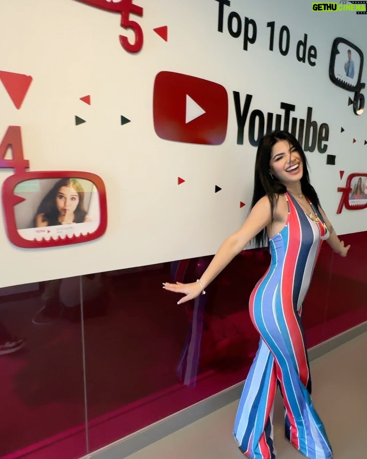 Mariana Ávila Instagram - Próximamente estaremos en esa pared de YouTube, lo decreto!!! 😍 Mexico City, Mexico